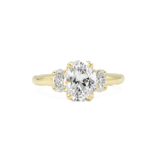 18ky 3-Stone Oval-Cut Butter-Cup Diamond Ring