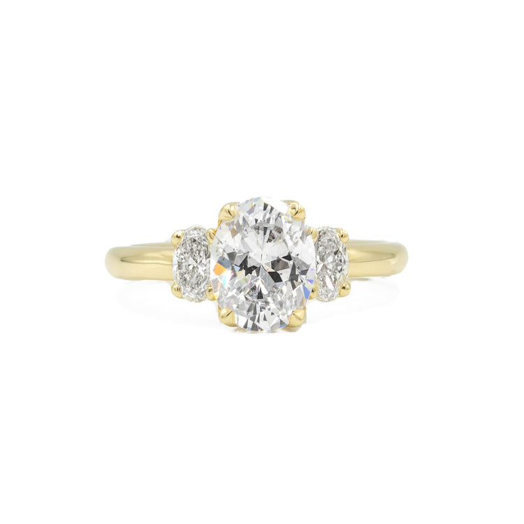 18ky 3-Stone Oval-Cut Butter-Cup Diamond Ring