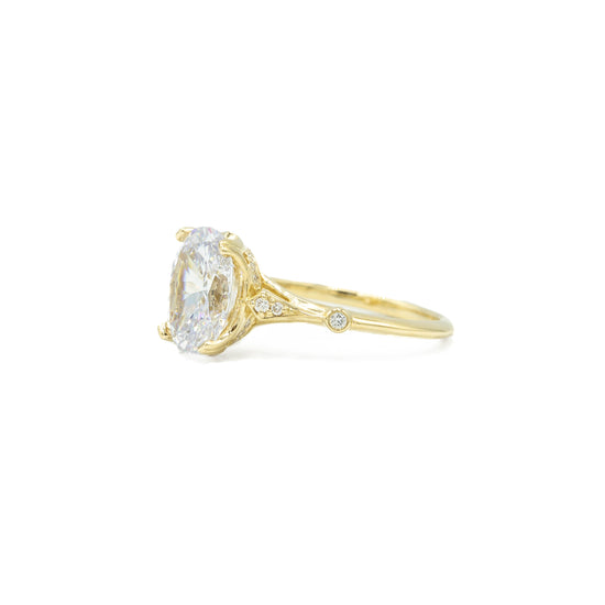 14ky Oval-Cut Kite Cathedral Diamond Ring