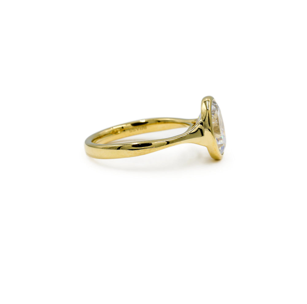 14ky Oval-Cut Bezel Tapered Cathedral Diamond Ring