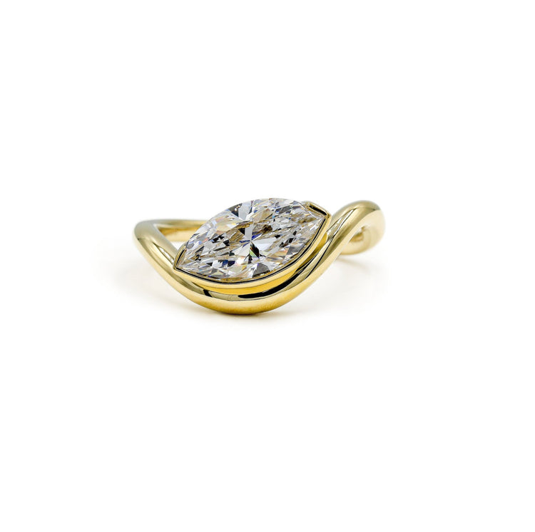 14ky Marquise Half-Bezel Off-set Echo Wave Diamond Ring