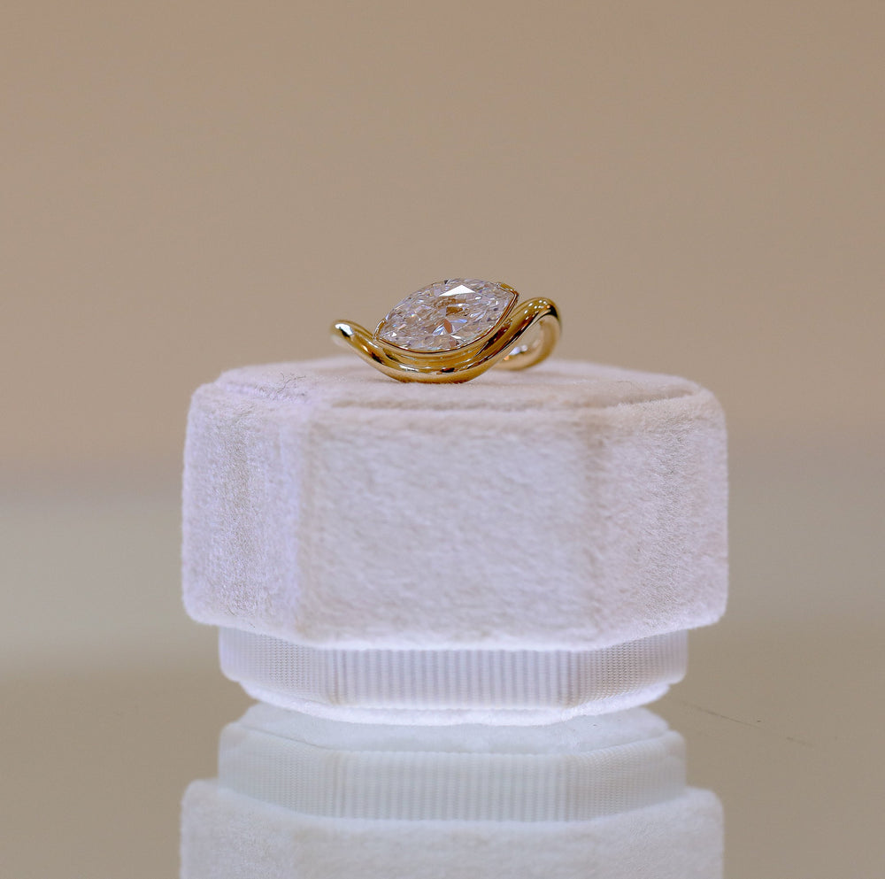 14ky Marquise Half-Bezel Off-set Echo Wave Diamond Ring