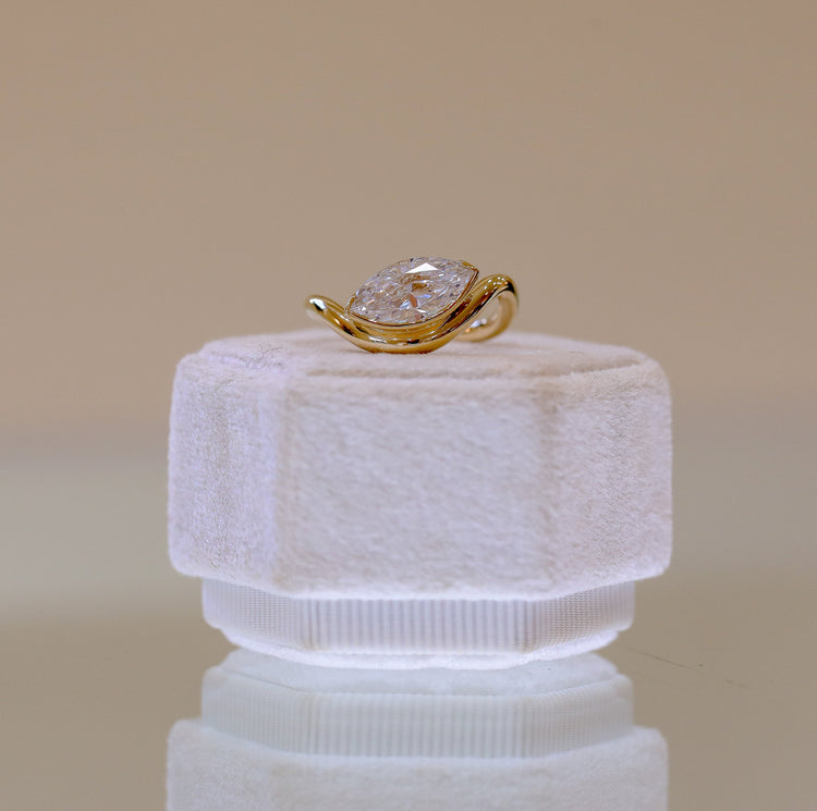 14ky Marquise Half-Bezel Off-set Echo Wave Diamond Ring