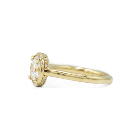 14ky Round Hidden Halo Bezel Diamond Ring