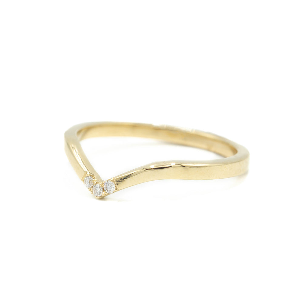 14ky .06ctw Accented Contour Band in 14k Yellow Gold
