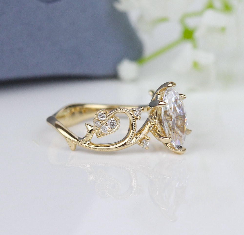 14ky Marquise-Cut Leaf-Style .14ctw Diamond Ring