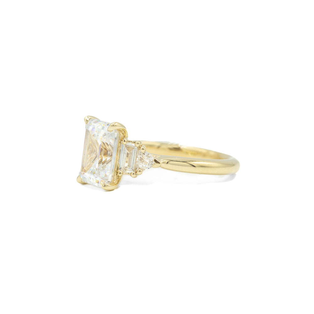 14ky Emerald-Cut 5-Stone Diamond Ring