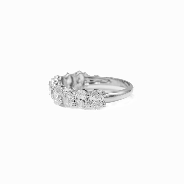 14kw 2.24ctw Oval-Cut Diamond Band