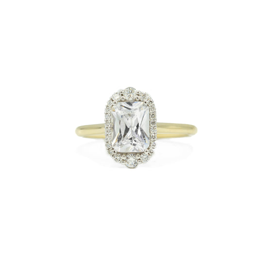 14ky Emerld-Cut Petal Halo Diamond Ring