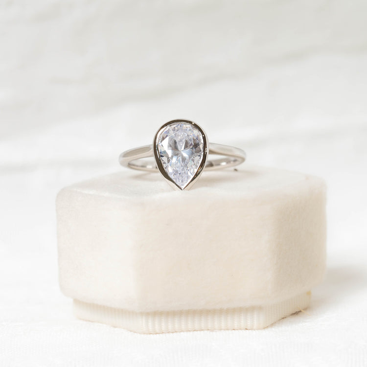 Platinum Pear-Shaped Diamond Bezel Ring