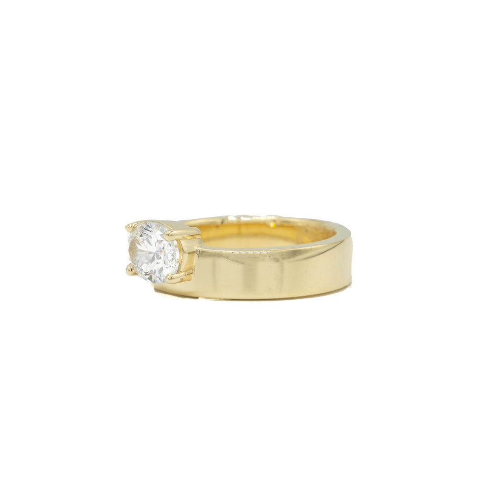 14ky Oval Off-Set Diamond Ring