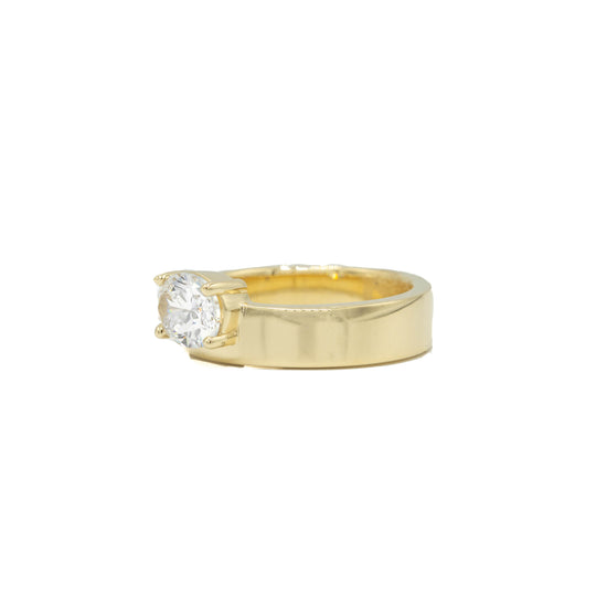 14ky Oval Off-Set Diamond Ring