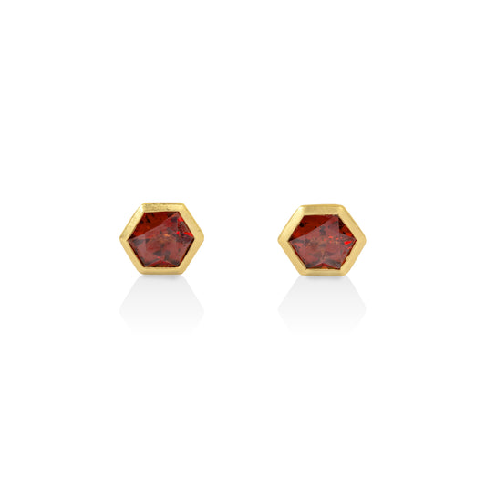 18ky 1.44ctw Hex-Shaped Garnet Earrings