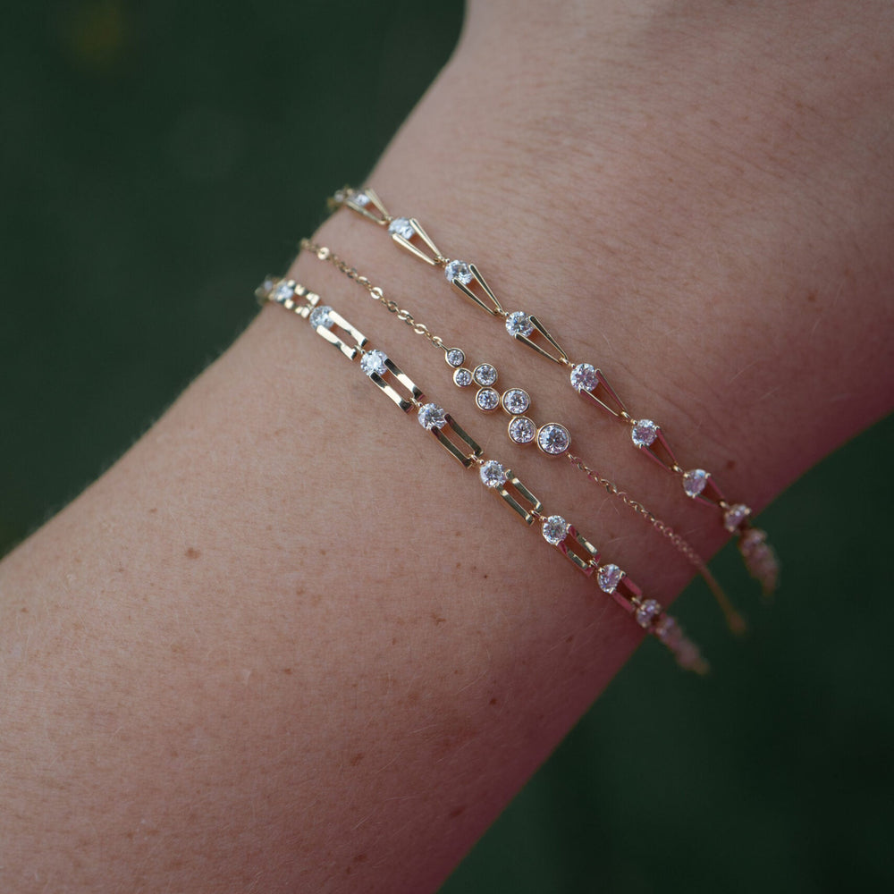 14ky Crescendo Diamond Bezel Bracelet